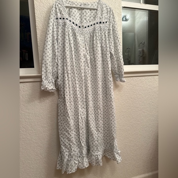 Eileen West Ballet Night Gown Long Sleeve 100% Cotton, Lace with velvet ribbon - Picture 6 of 15